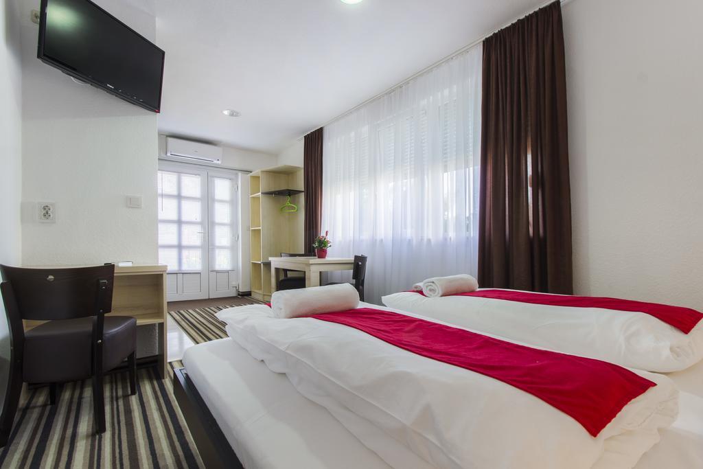 Parkcity Rooms Σίμπενικ Εξωτερικό φωτογραφία